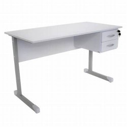 MESA RETA É DE FERRO